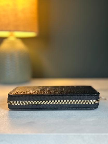 Black Tote Style Wallet